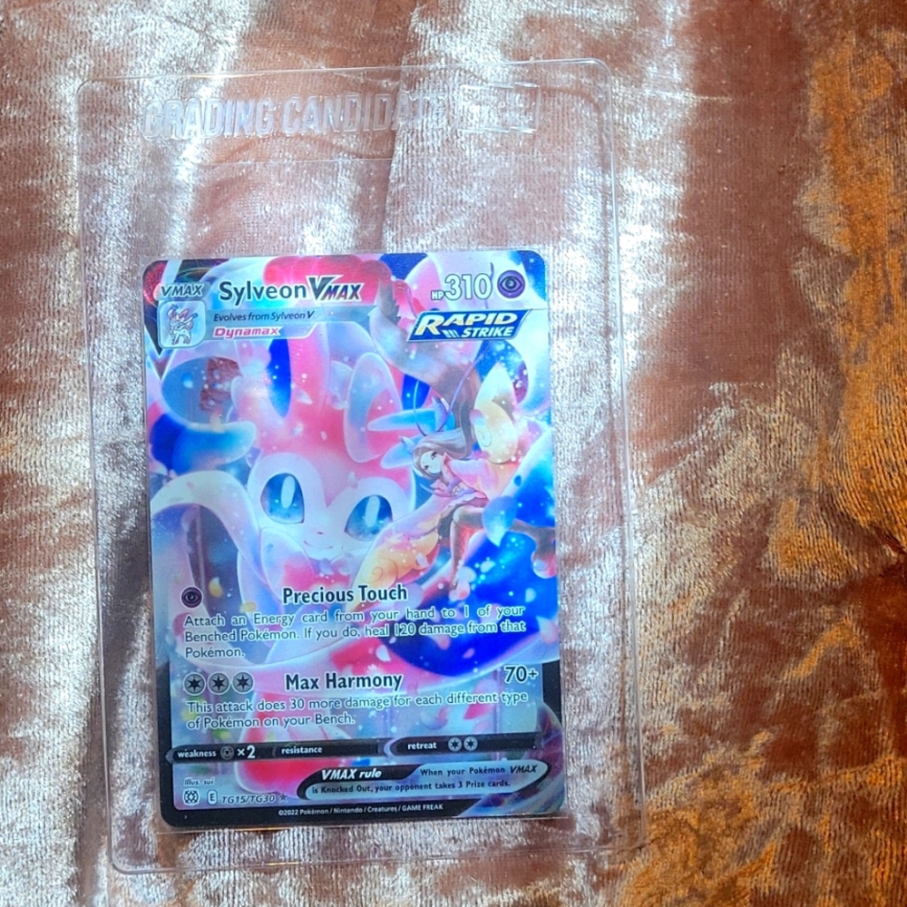 Sylveon VMax ▪︎ Rapid Strike